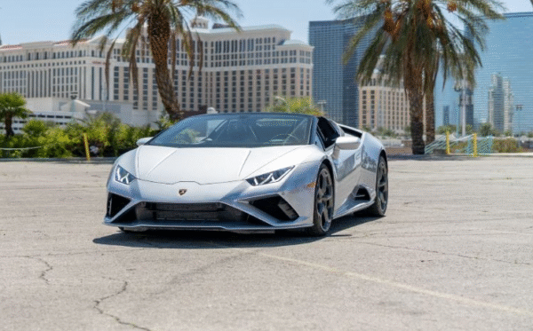 Lamborghini Huracan Spyder (Purple)